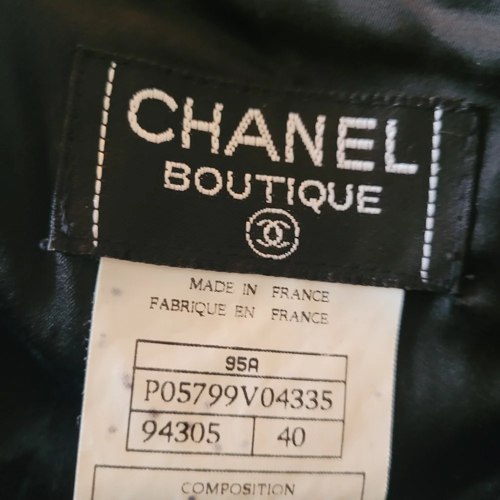 CHANEL wool pencil